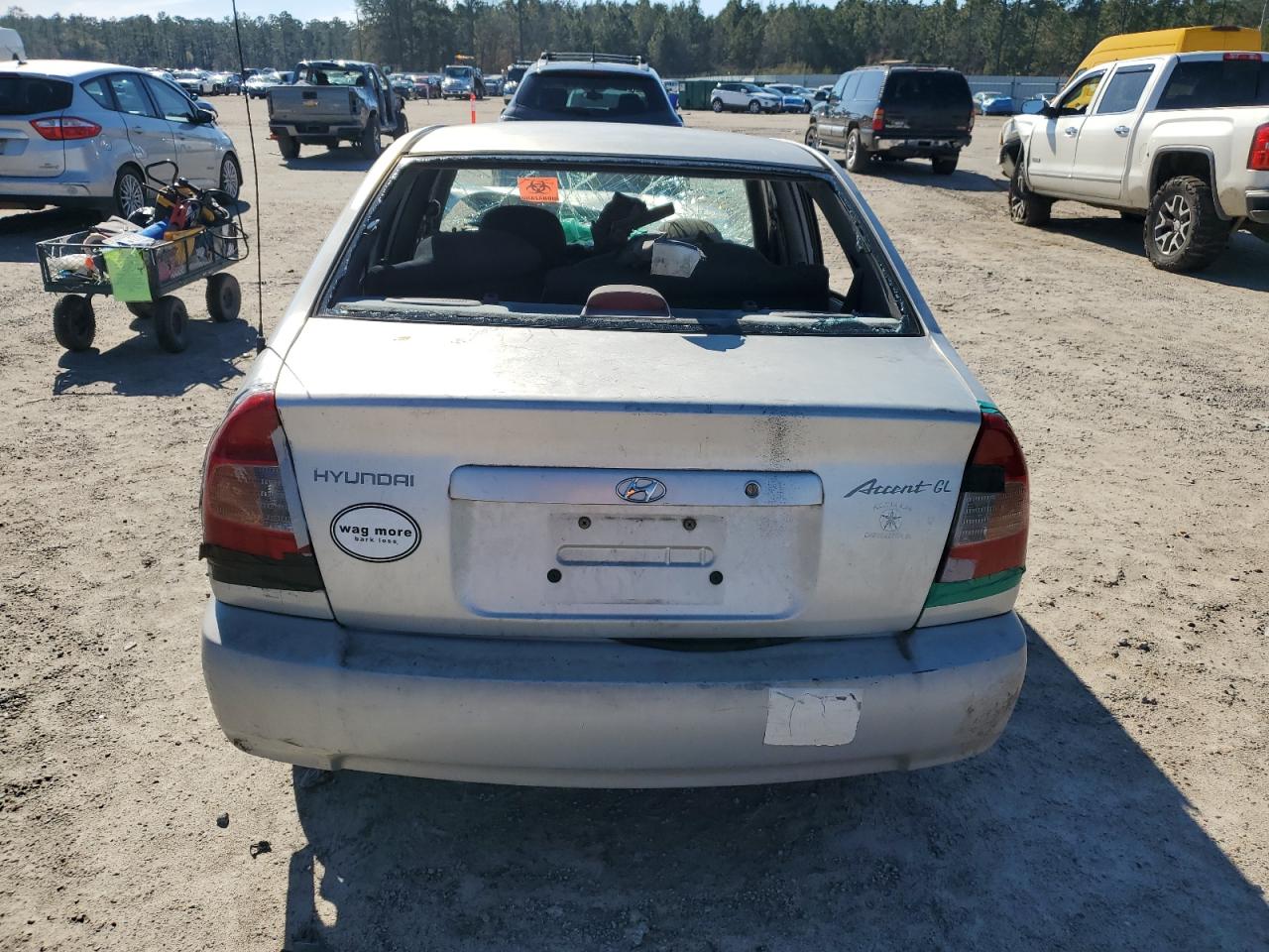 2002 Hyundai Accent - Image 6
