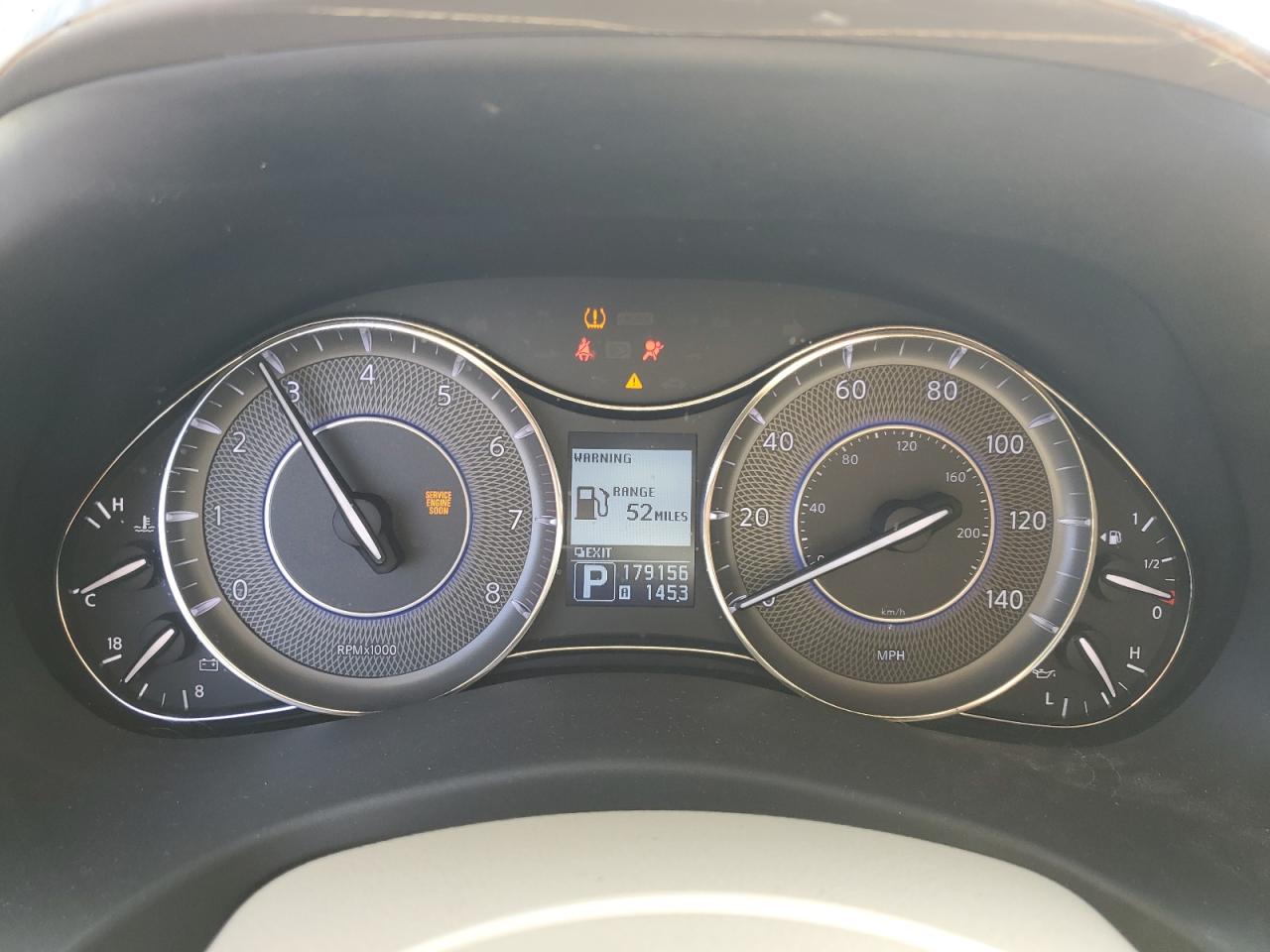 2012 Infiniti QX56 - Image 9