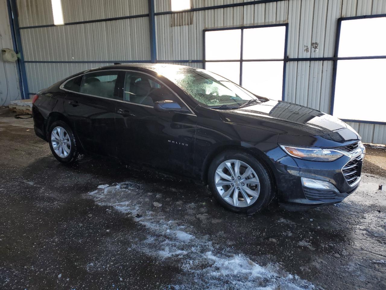 2023 Chevrolet Malibu - Image 4