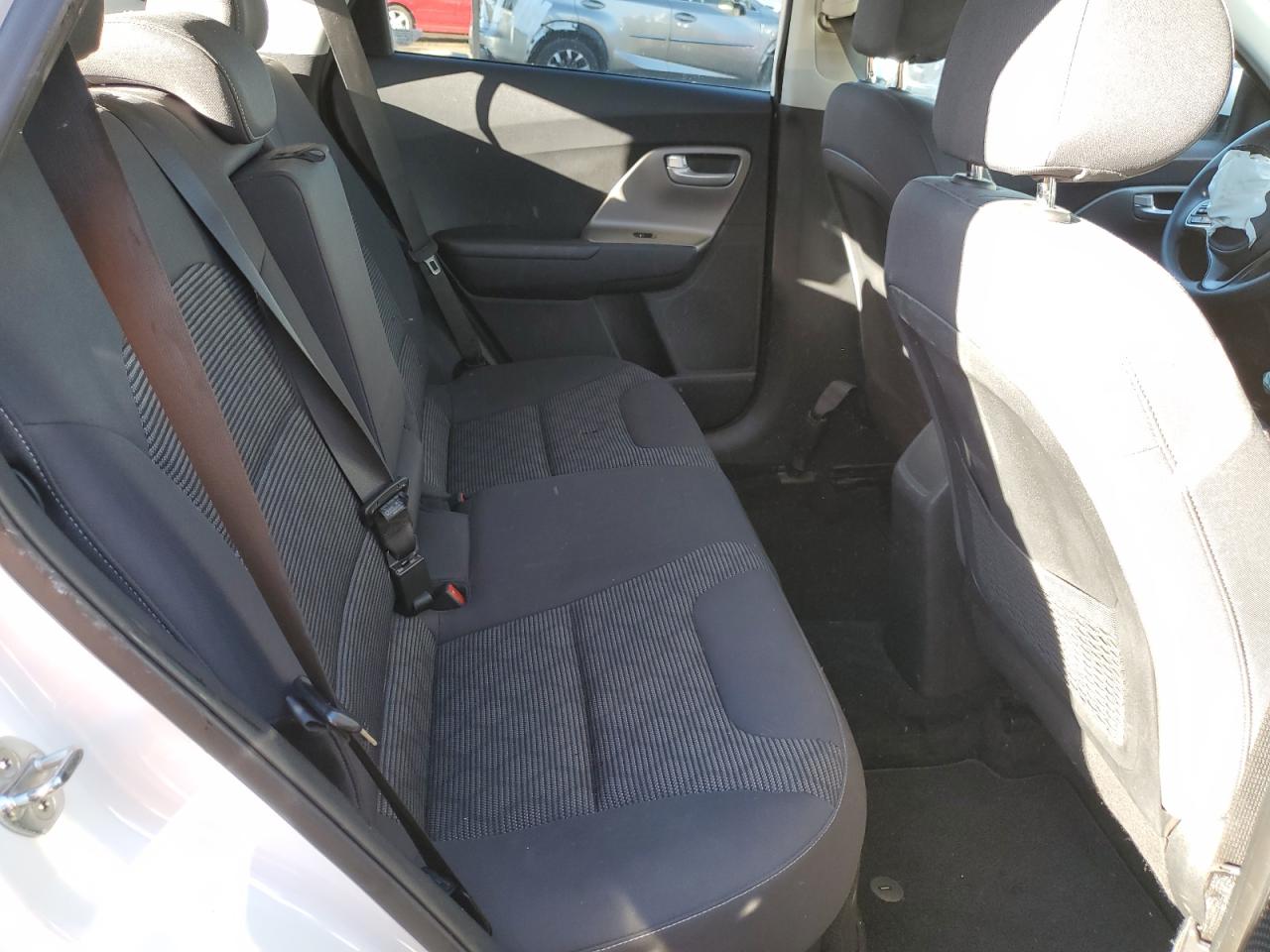 2017 Kia Niro - Image 11