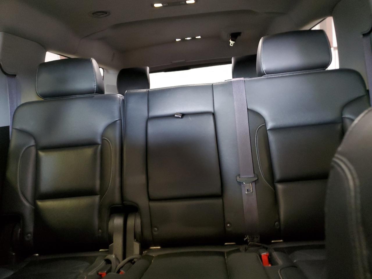 2017 GMC Yukon - Image 10