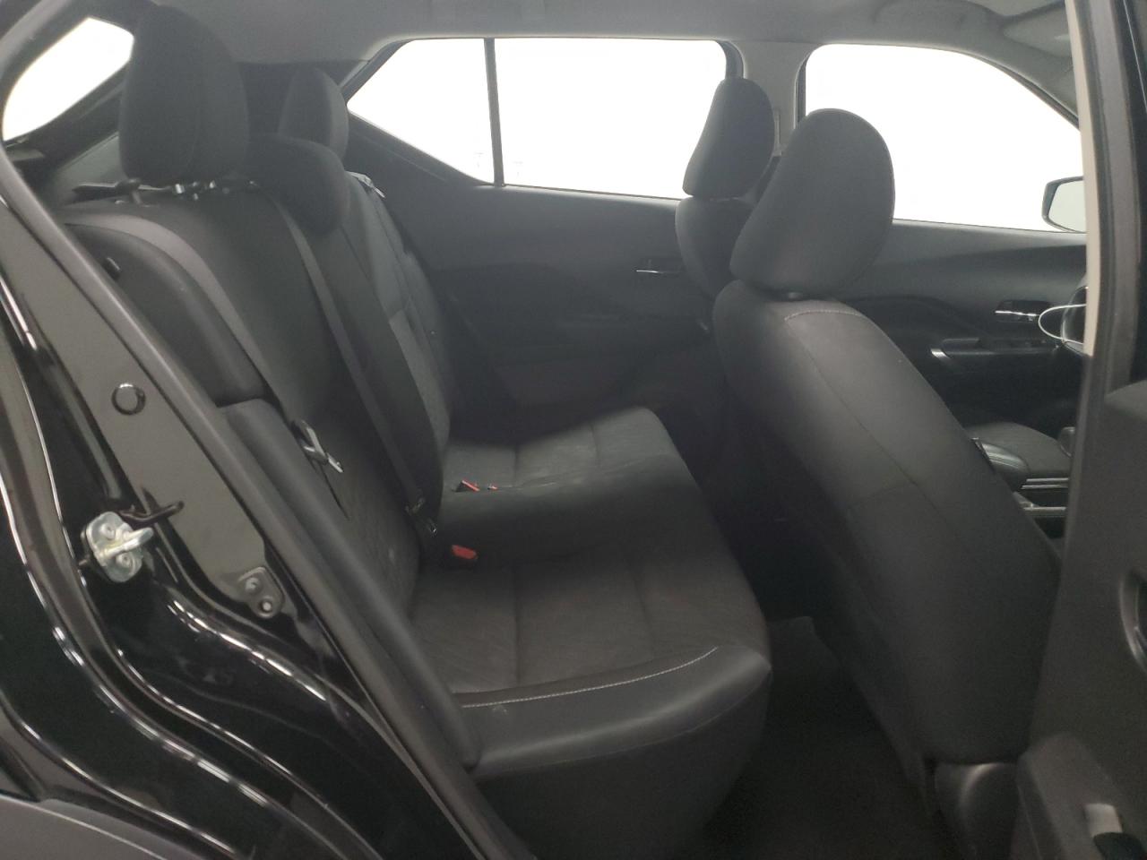 2021 Nissan Kicks - Image 10