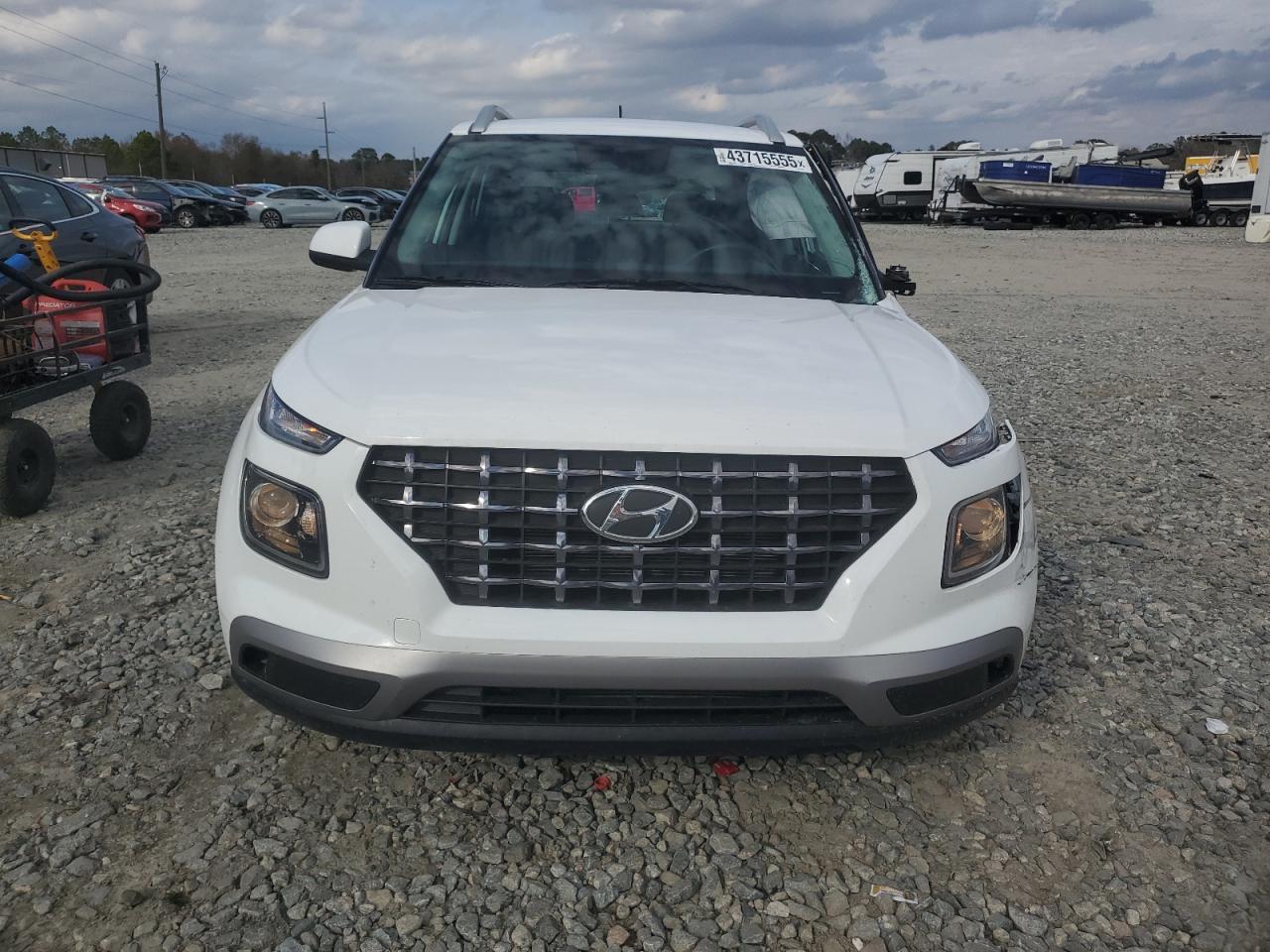 2024 Hyundai Venue - Image 5