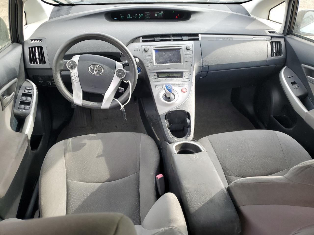 2012 Toyota Prius - Image 8
