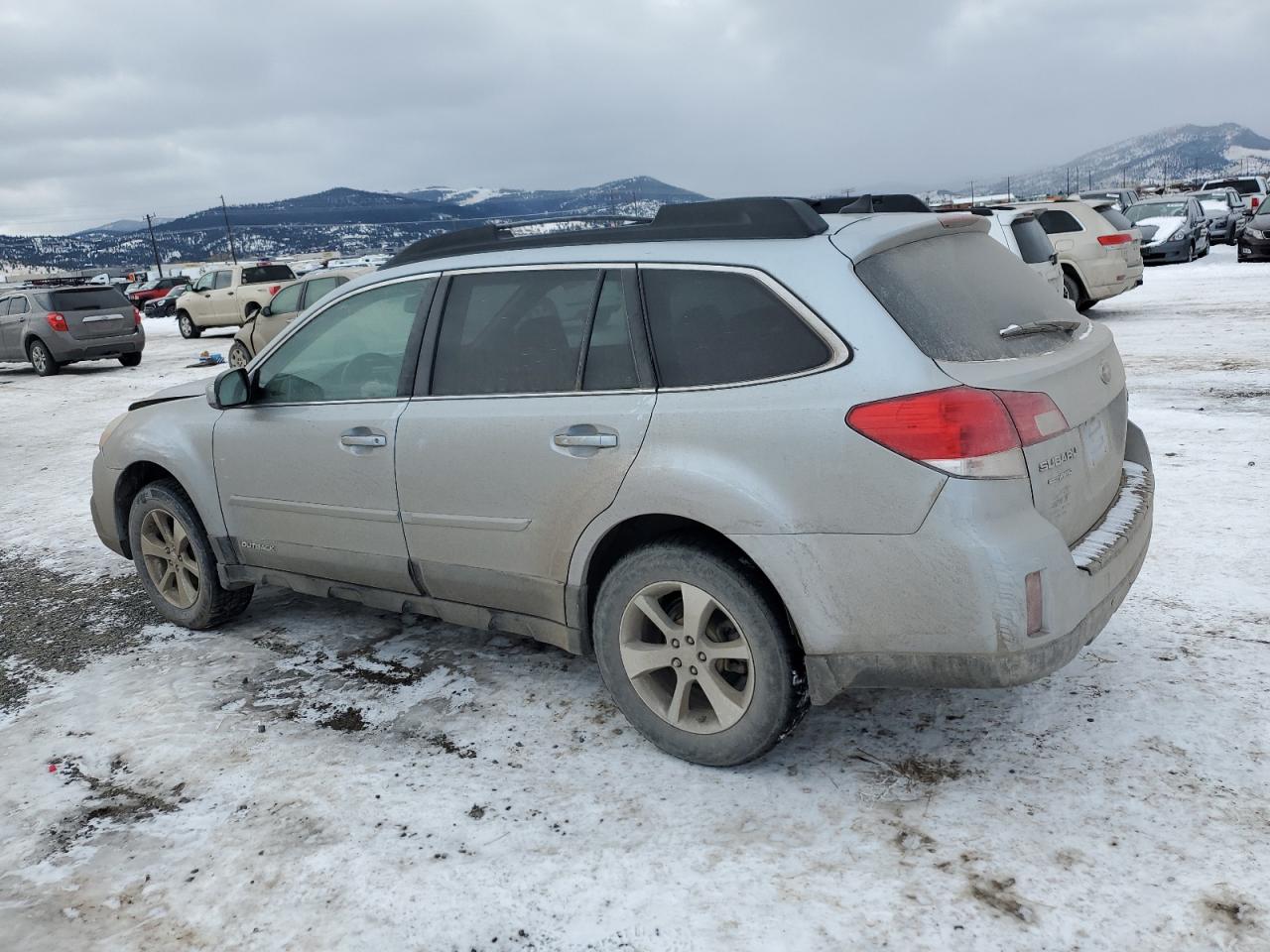 2013 Subaru Outback - Image 2