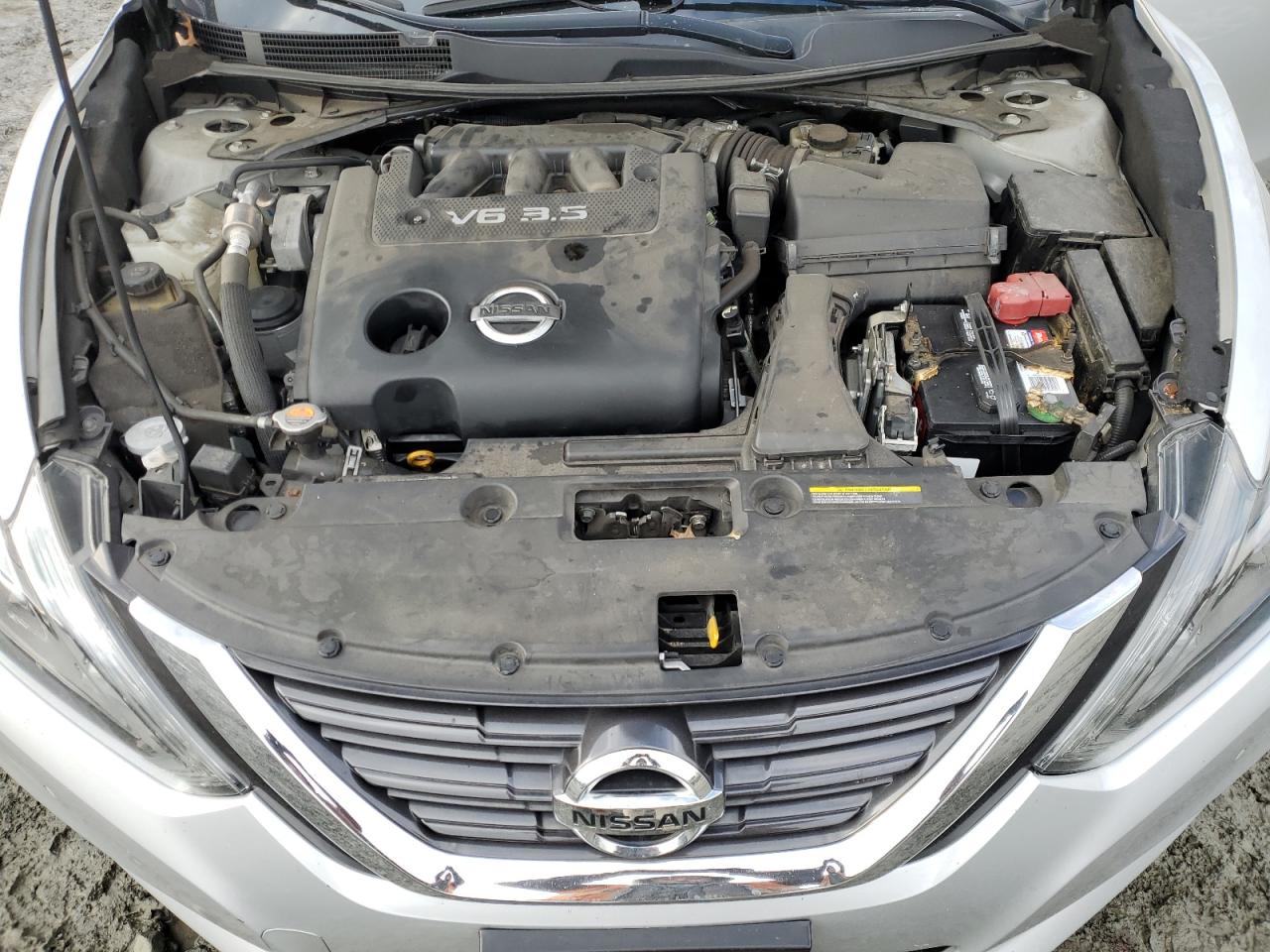 2017 Nissan Altima - Image 11