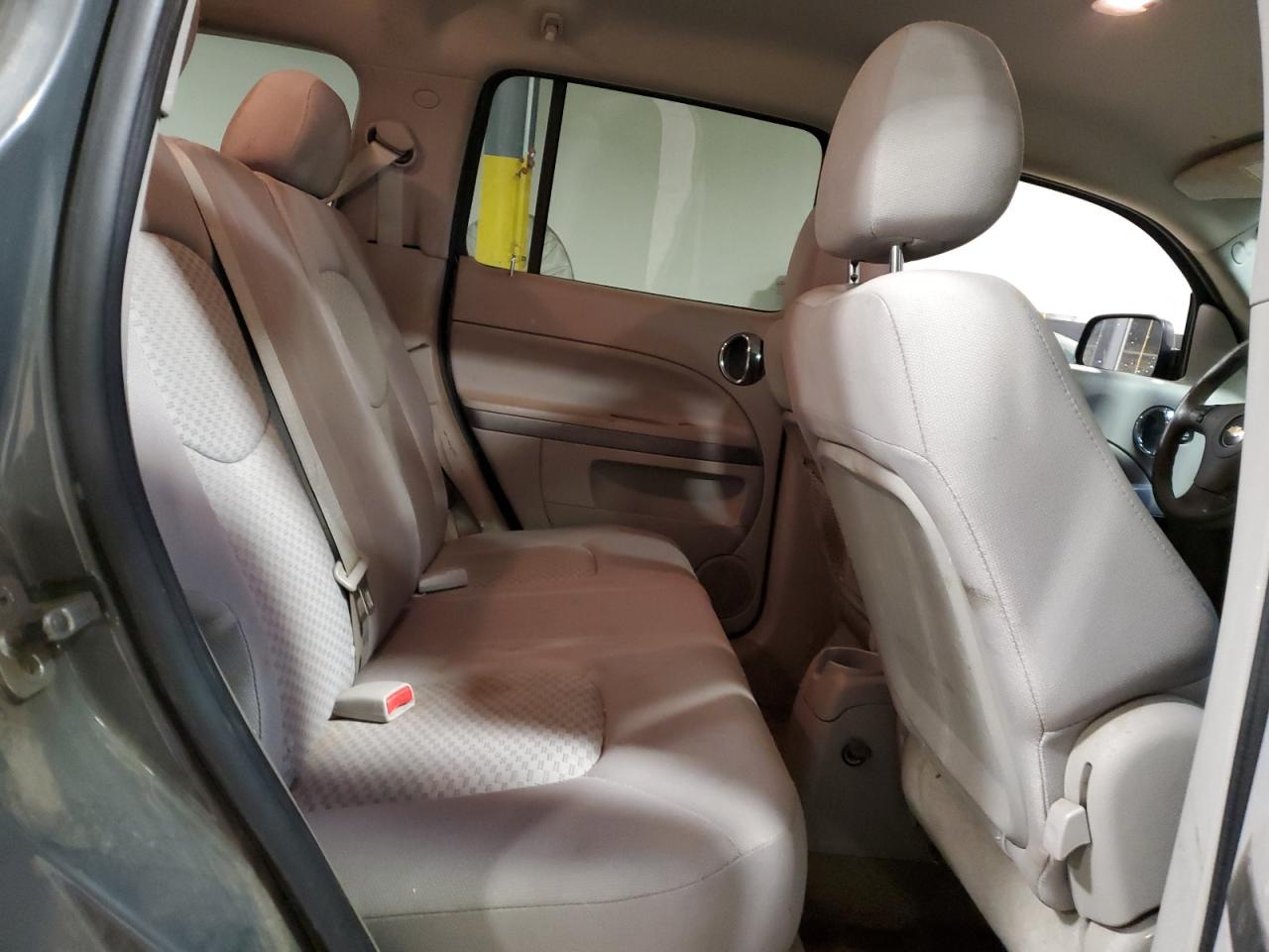 2009 Chevrolet HHR - Image 10