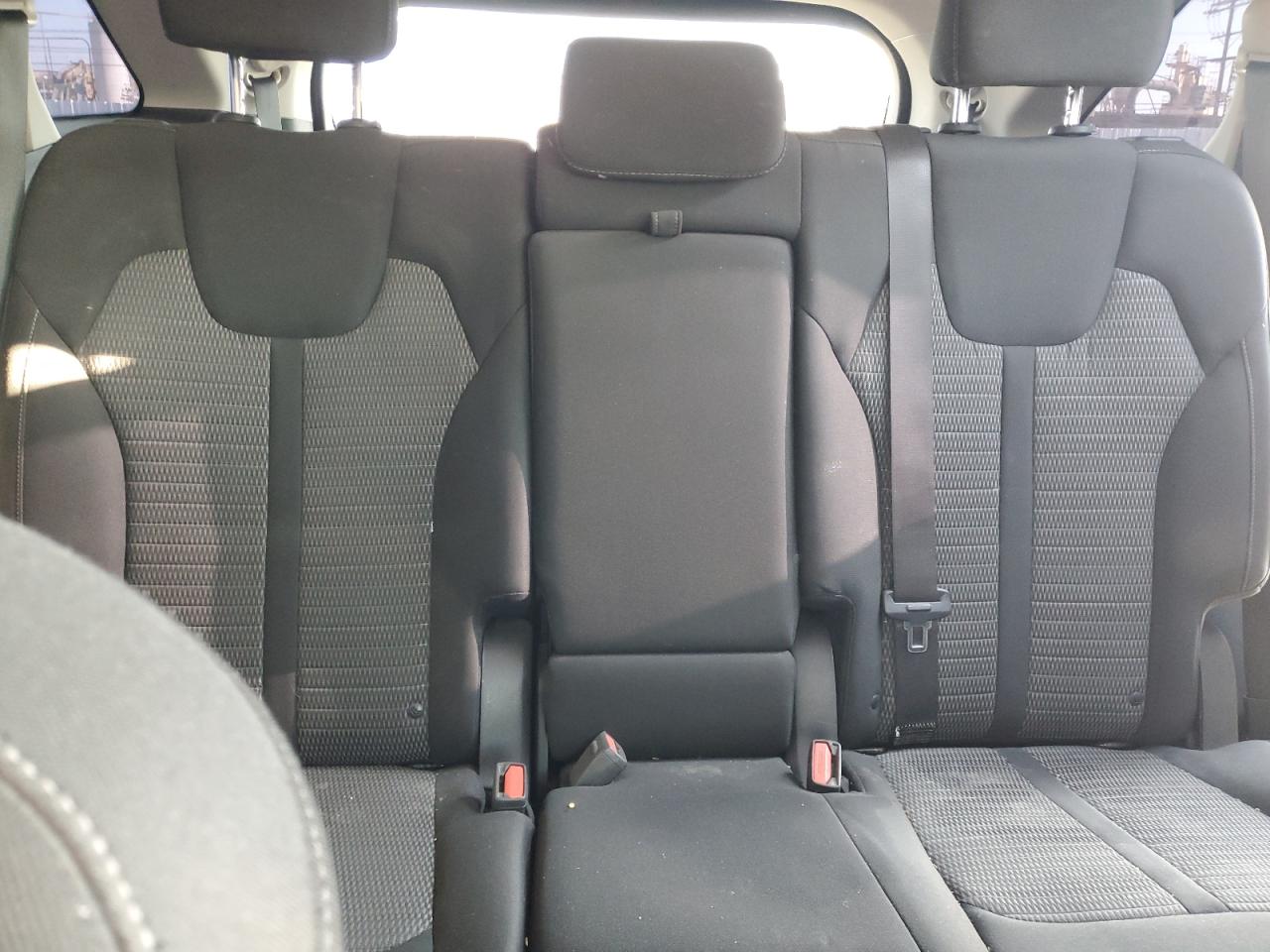 2022 Kia Sorento - Image 10