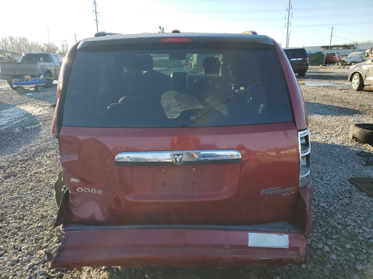 2010 Dodge Caravan - Image 6