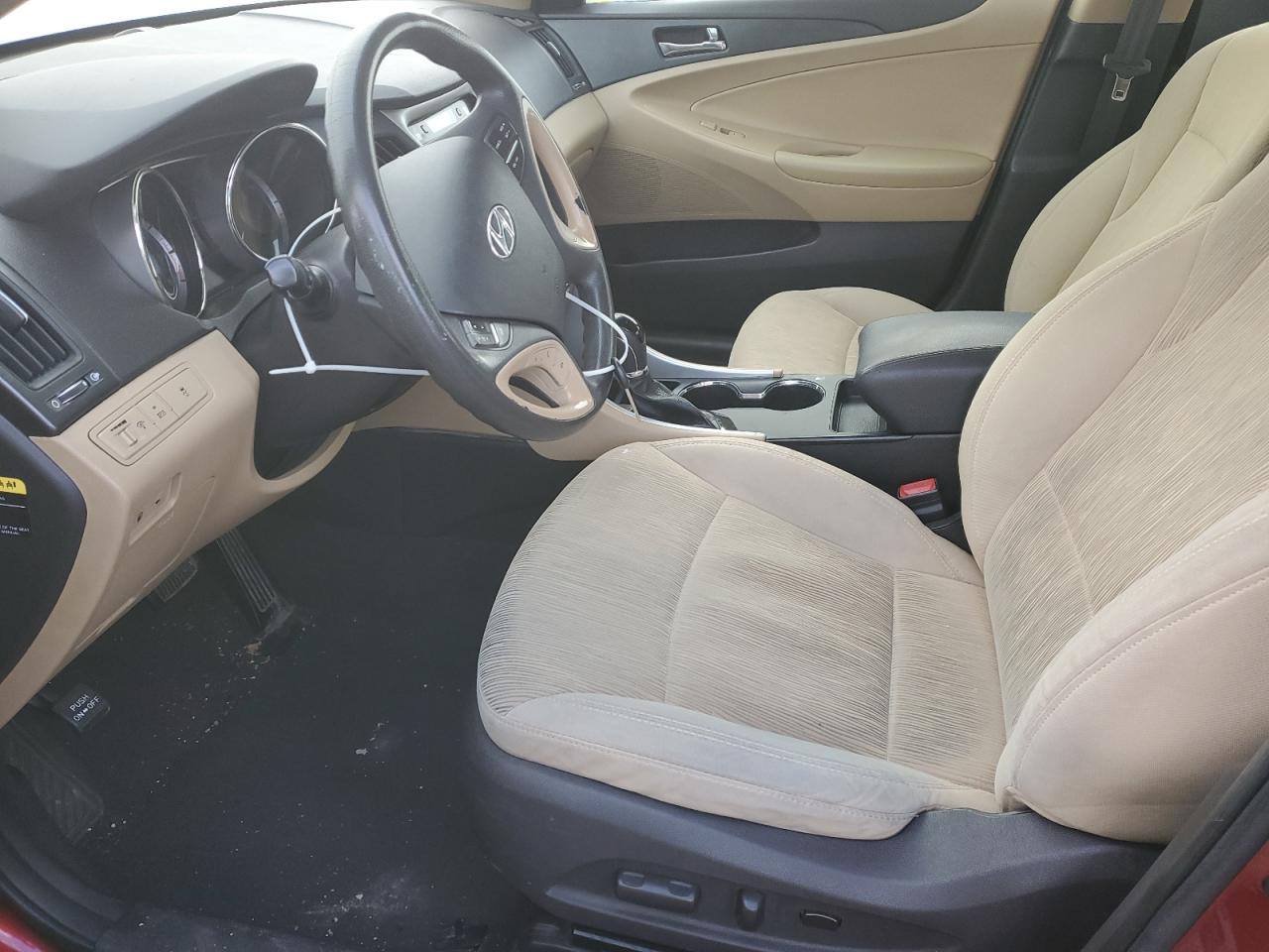 2011 Hyundai Sonata - Image 7