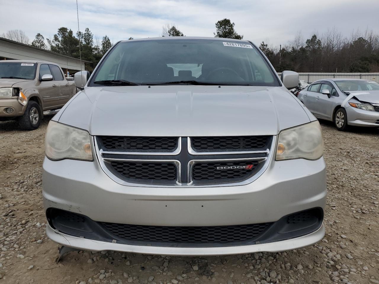 2012 Dodge Caravan - Image 5