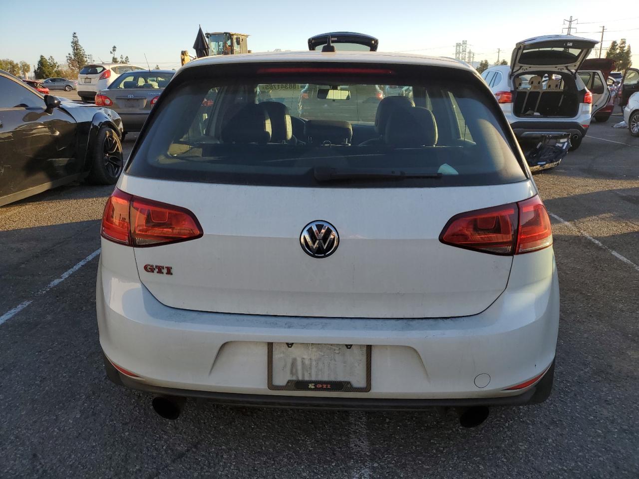 2017 Volkswagen GTI - Image 6