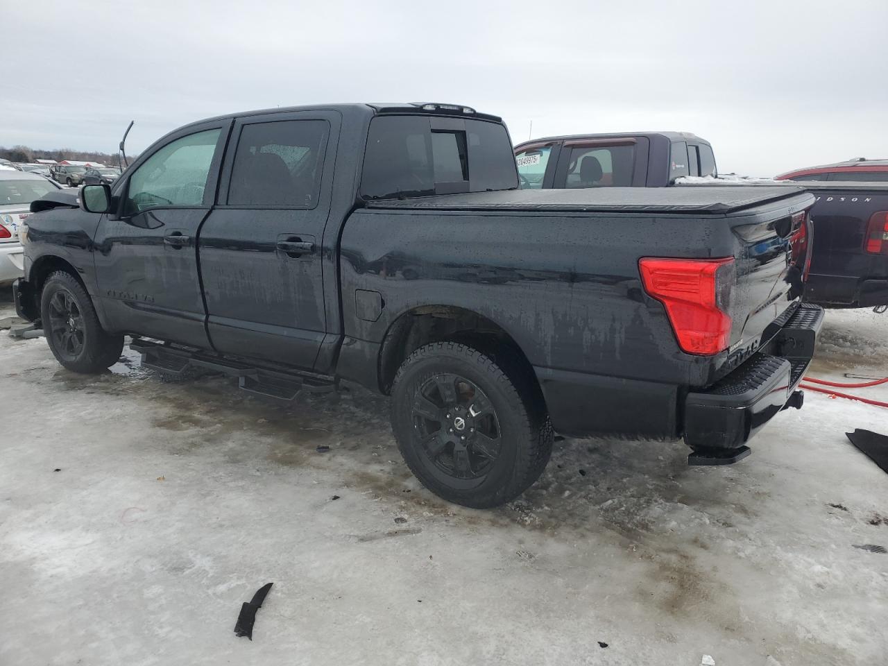2019 Nissan Titan - Image 2