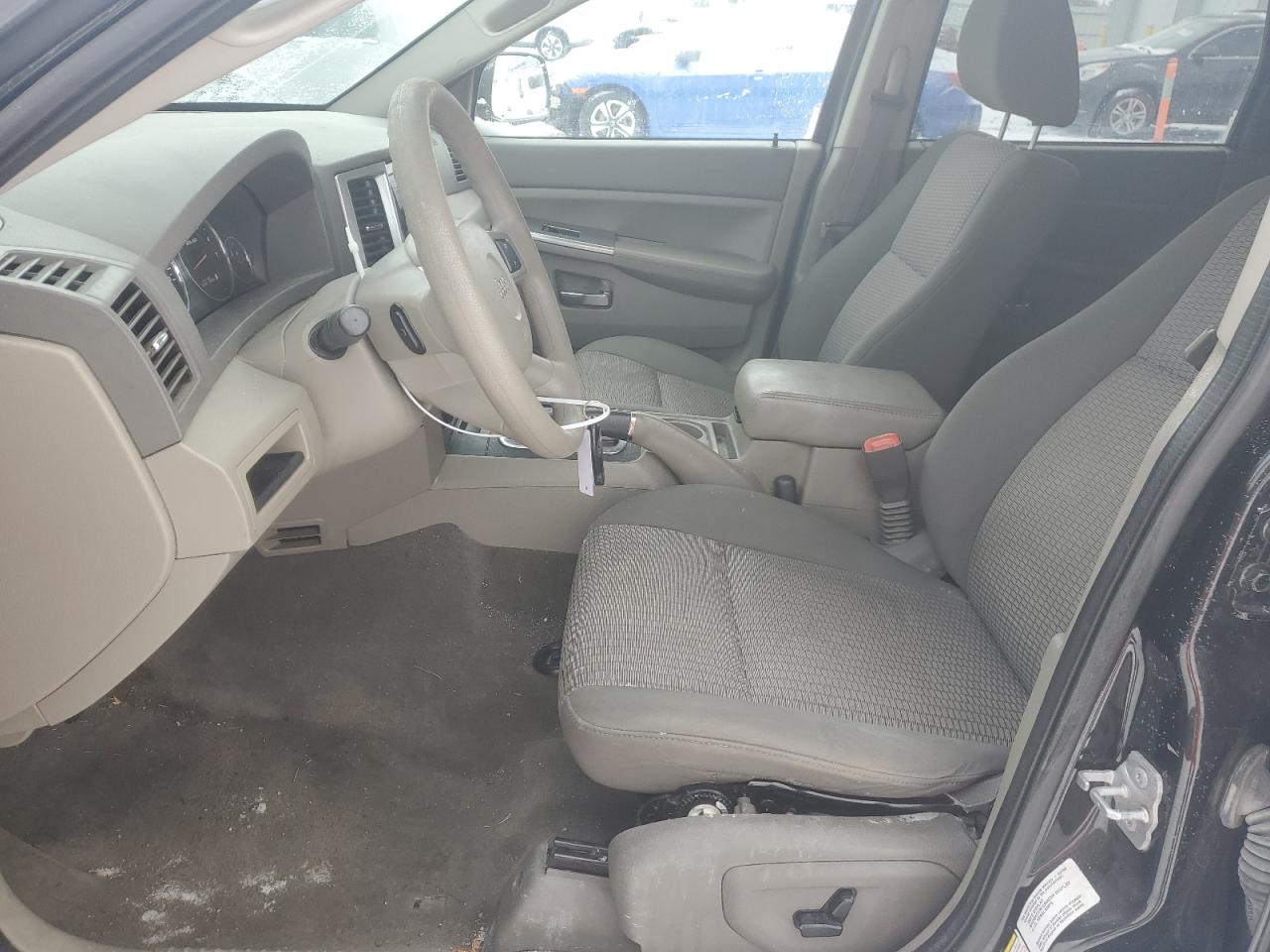 2010 Jeep Grand Cherokee - Image 7