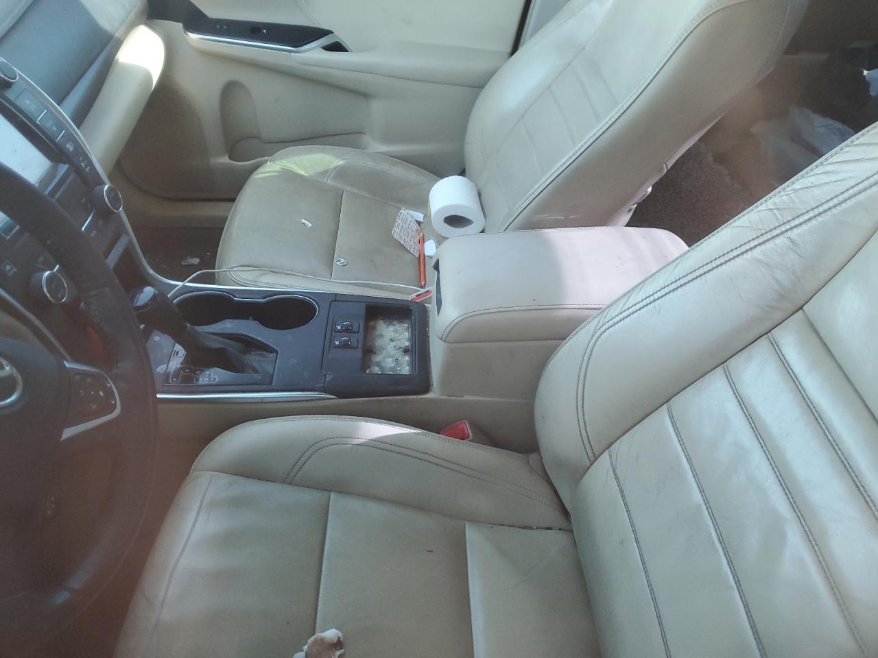 2016 Toyota Camry - Image 9