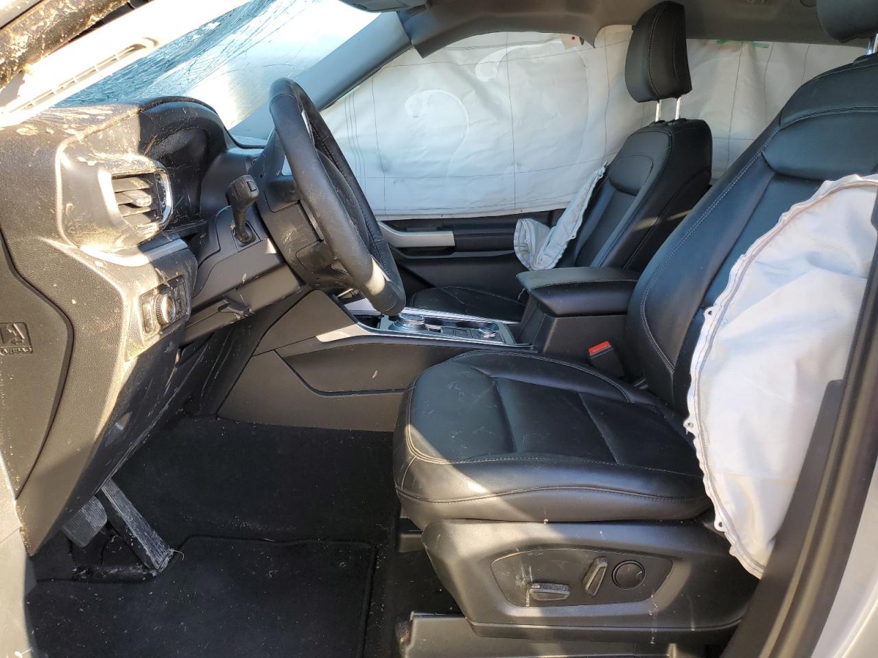 2023 Ford Explorer - Image 7