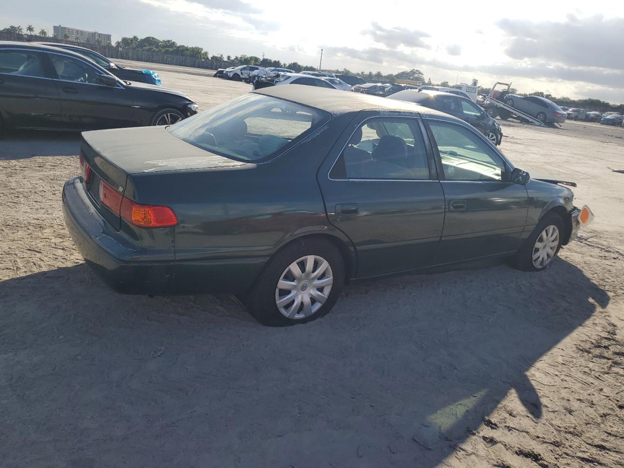 2000 Toyota Camry - Image 3