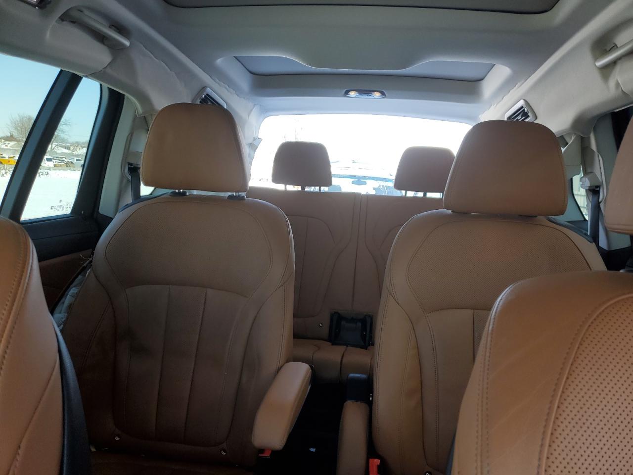 2022 BMW X7 - Image 10
