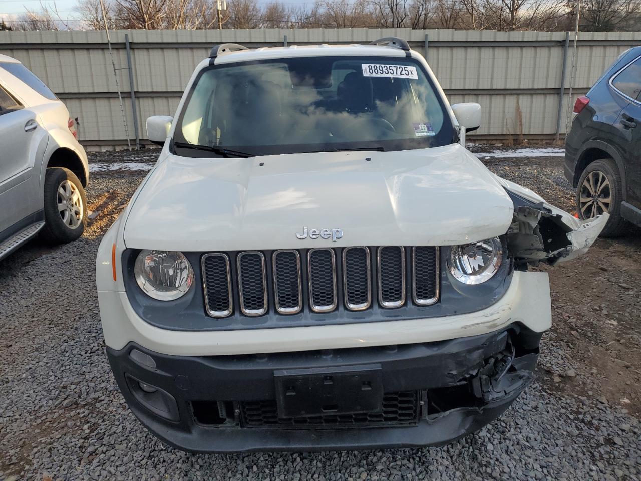 2016 Jeep Renegade - Image 5