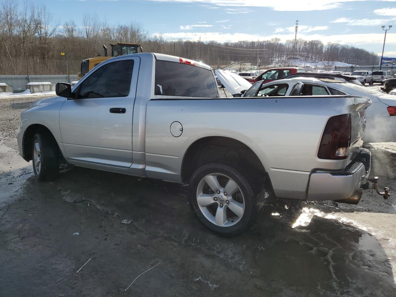 2014 RAM 1500 - Image 2