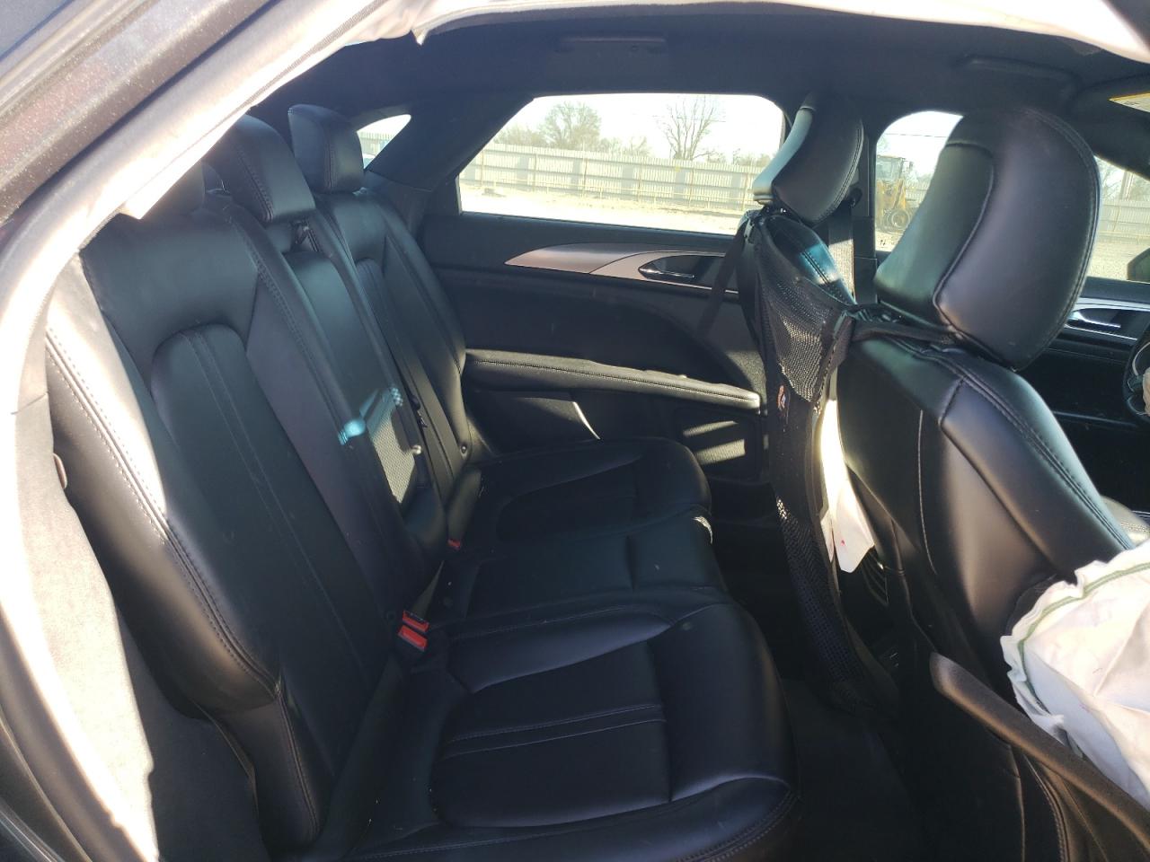 2020 Lincoln MKZ - Image 10