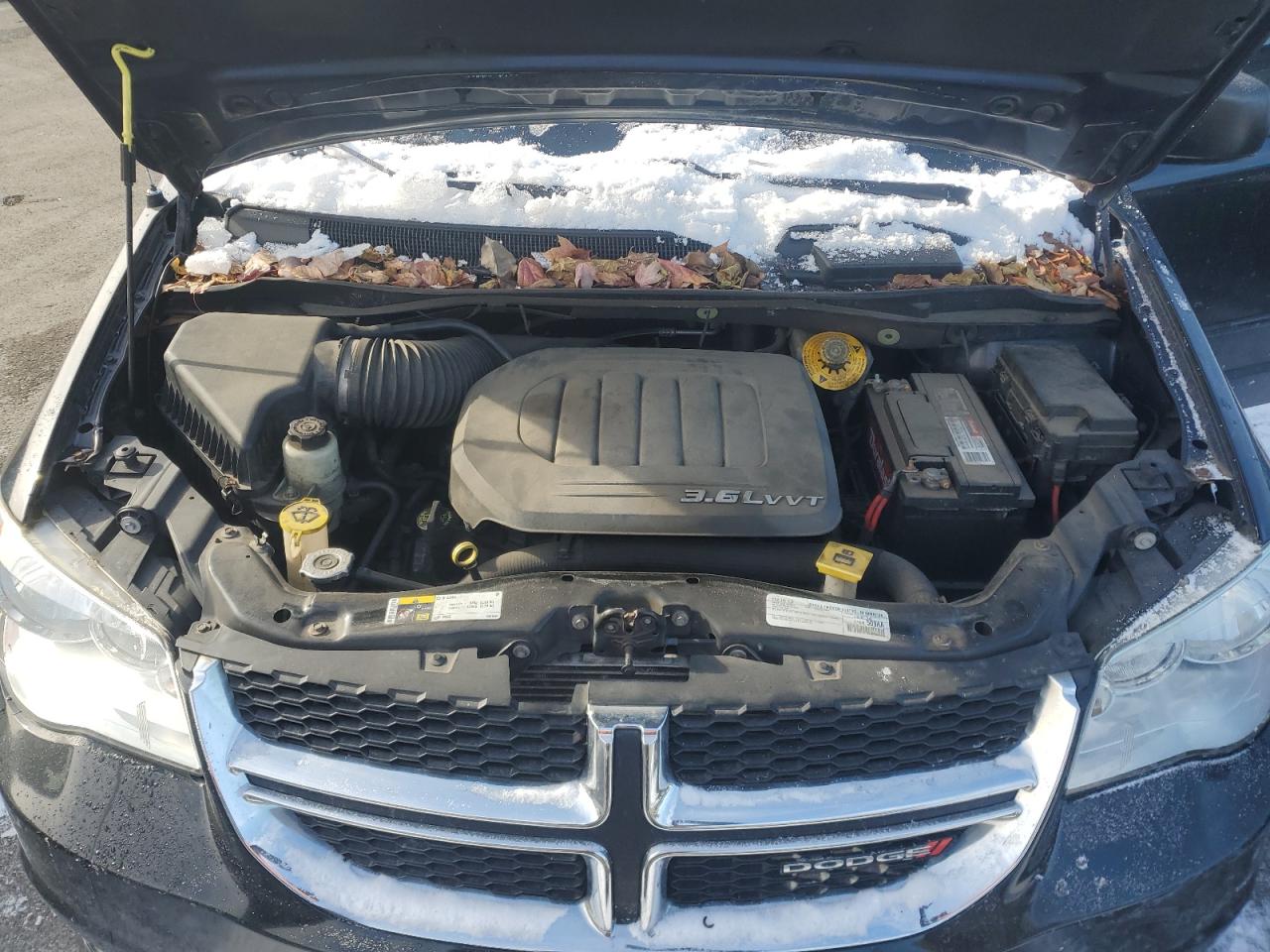 2016 Dodge Caravan - Image 12