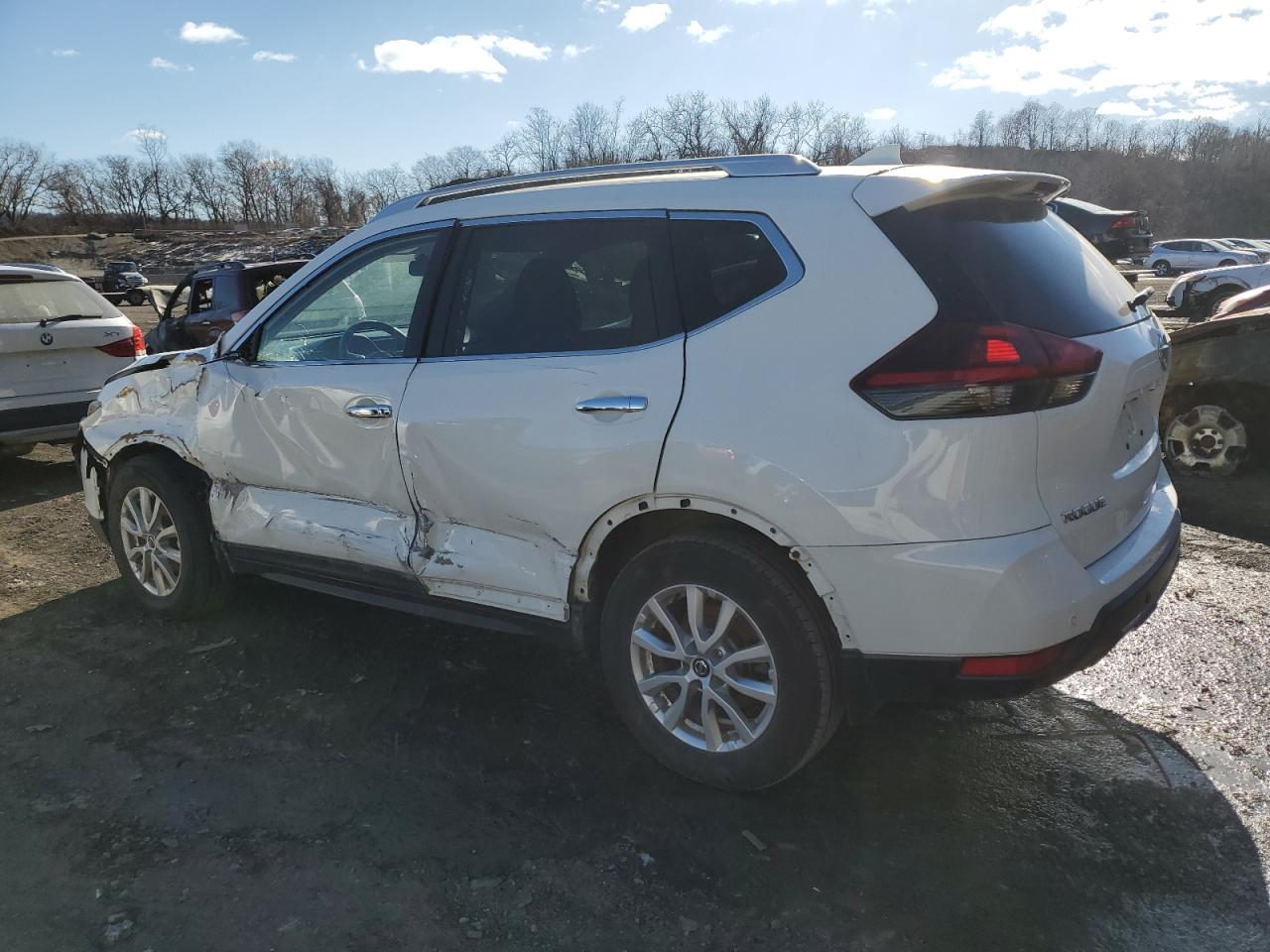 2020 Nissan Rogue - Image 2