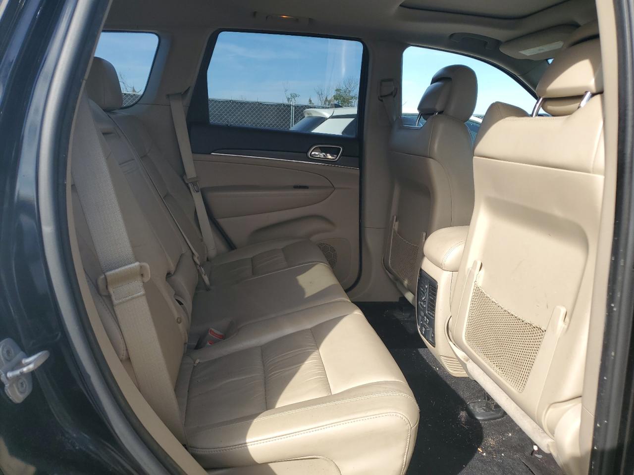 2014 Jeep Grand Cherokee - Image 11