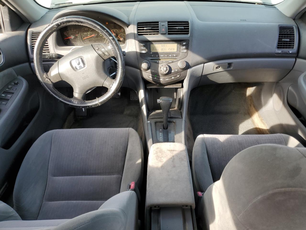 2004 Honda Accord - Image 8