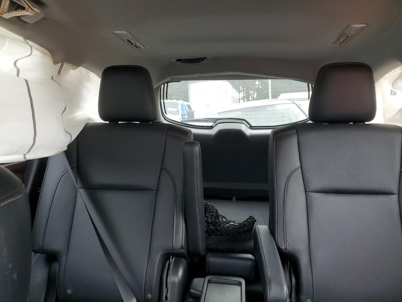 2016 Toyota Highlander - Image 10