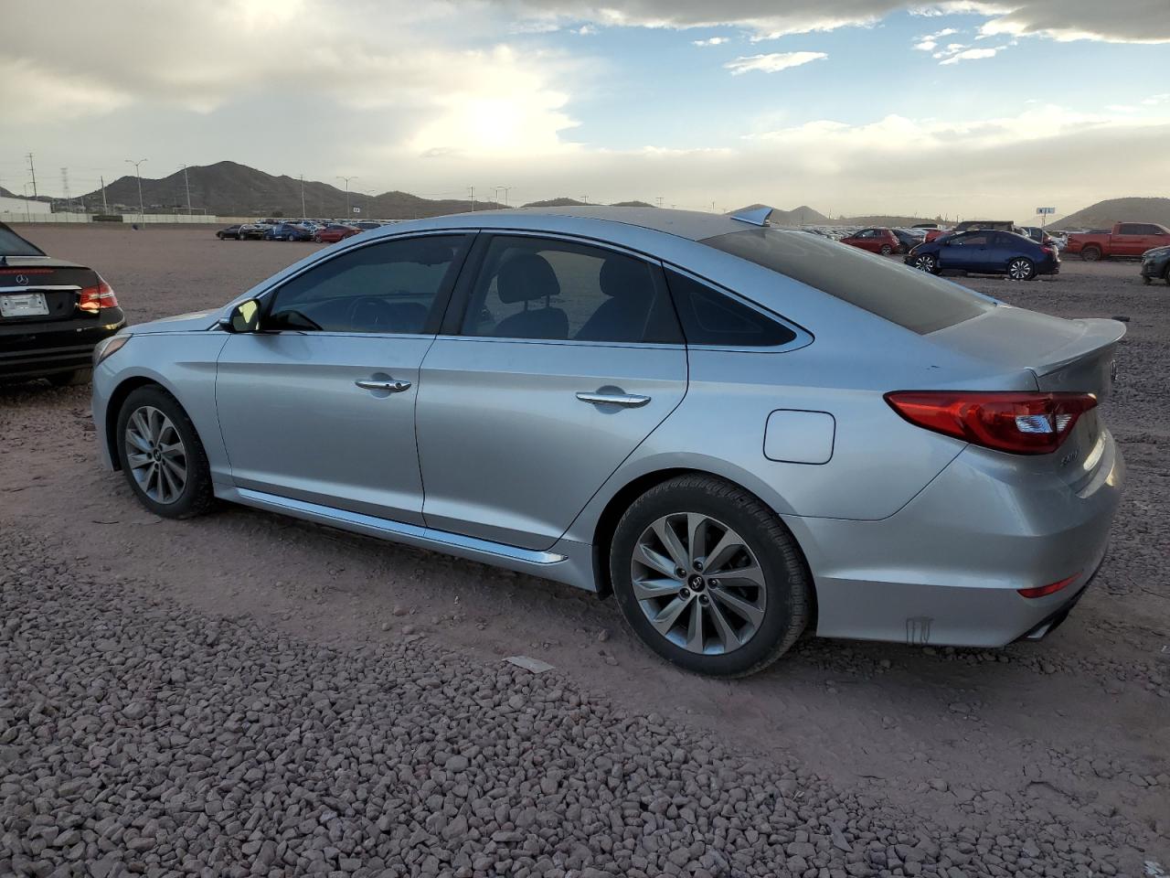 VIN 5NPE34AF7GH391703 2016 HYUNDAI SONATA no.2