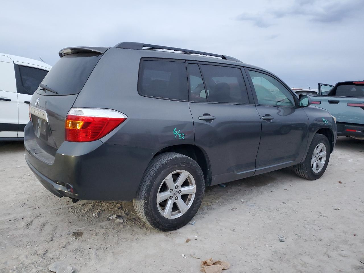 2010 Toyota Highlander - Image 3