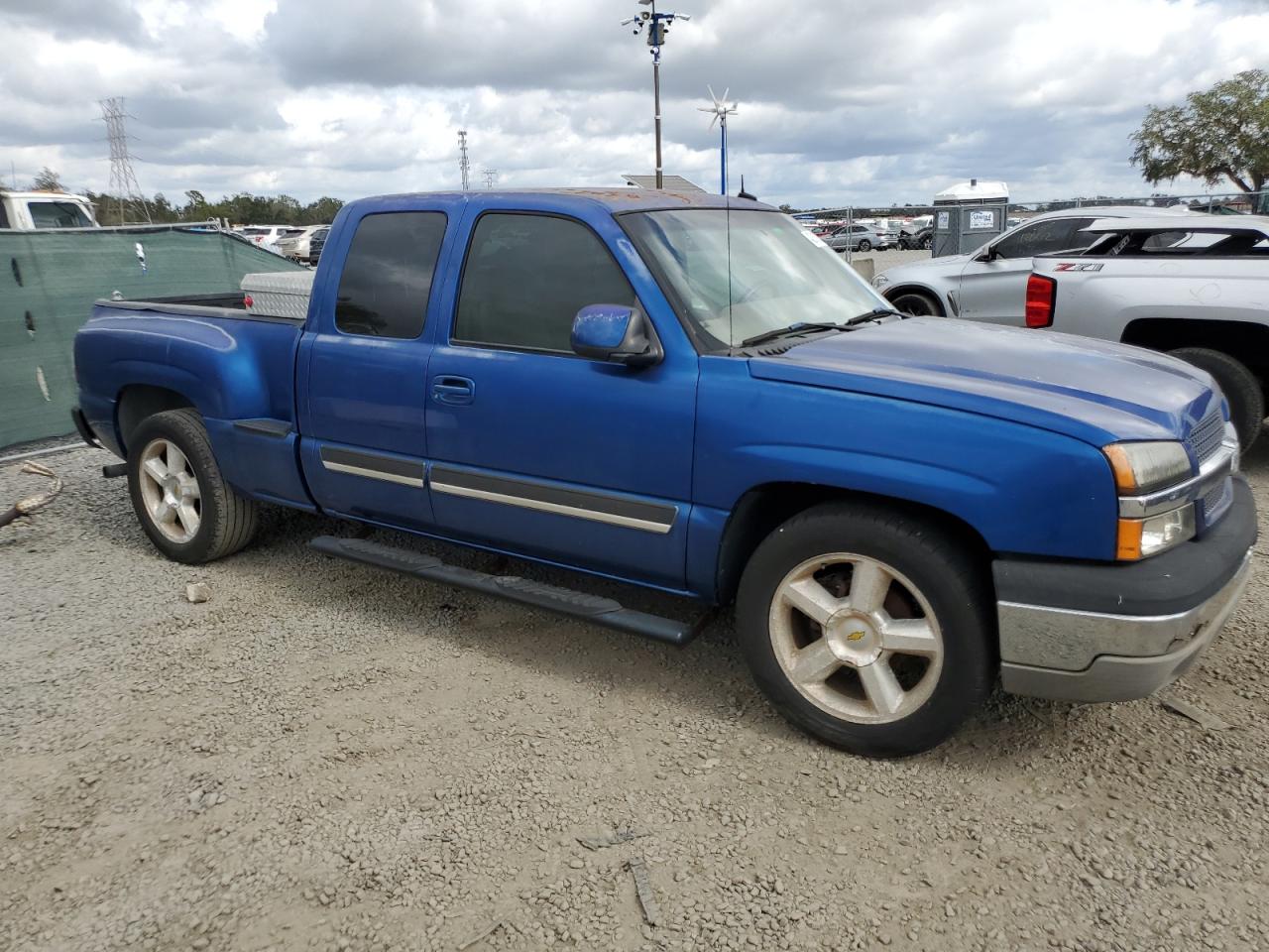 2003 Chevrolet Silverado - Image 4
