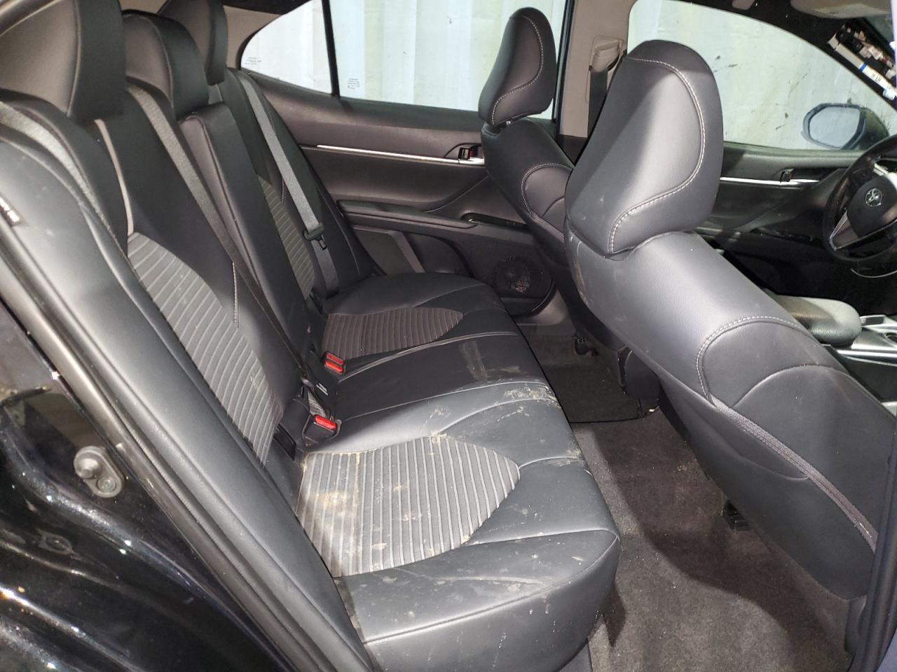 2019 Toyota Camry - Image 10