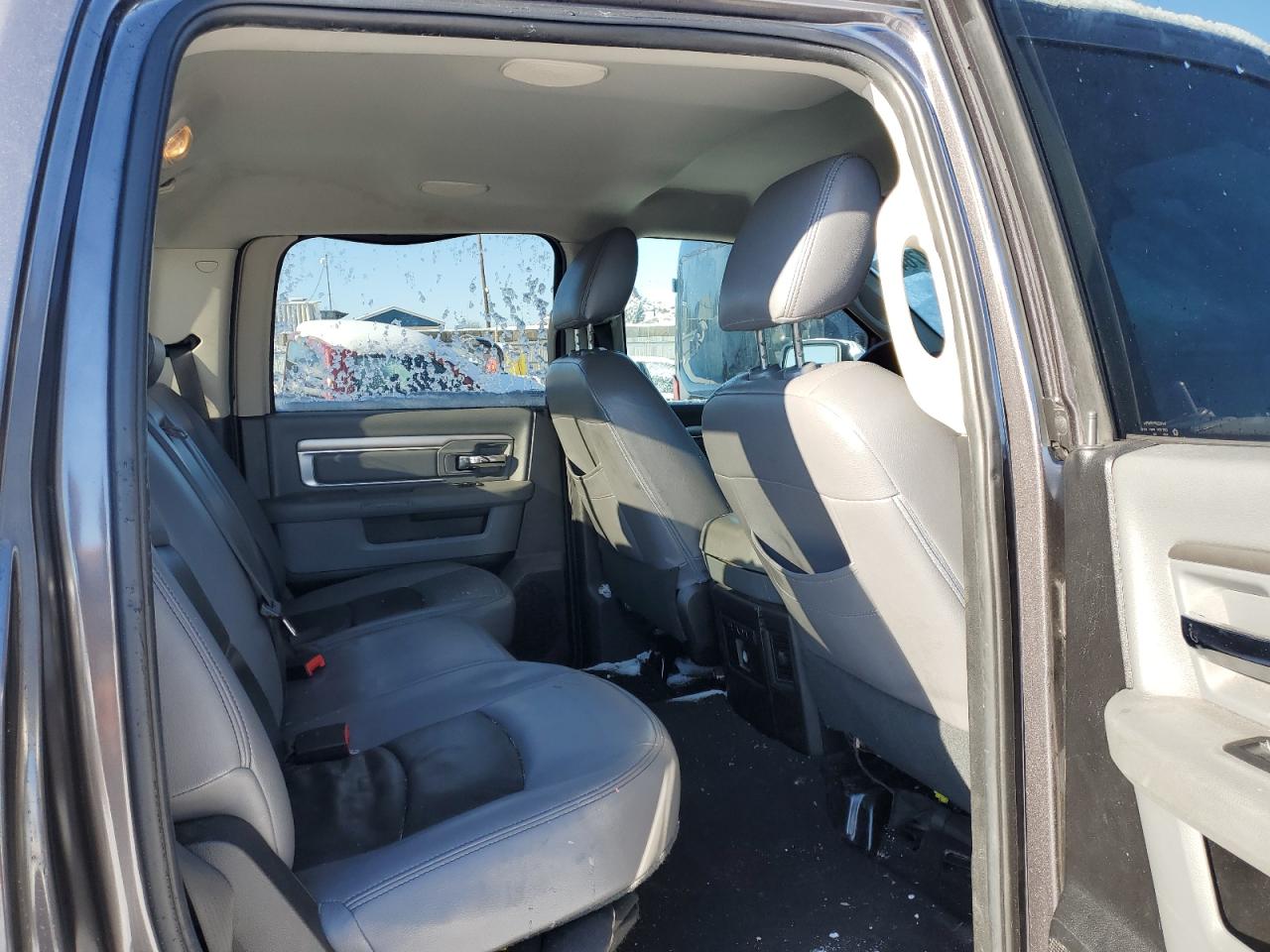 2014 RAM 1500 - Image 10