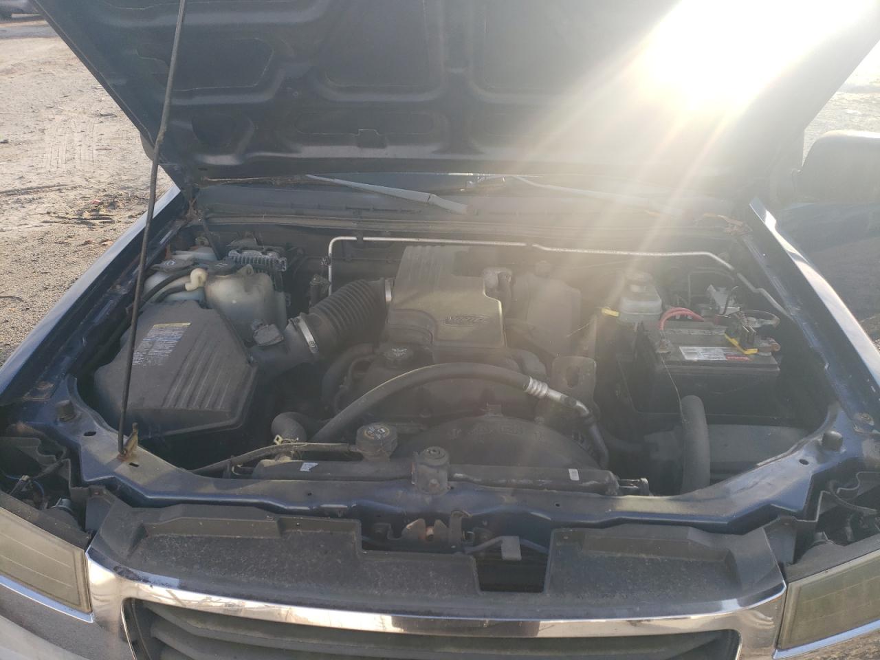 2005 GMC Canyon - Image 11