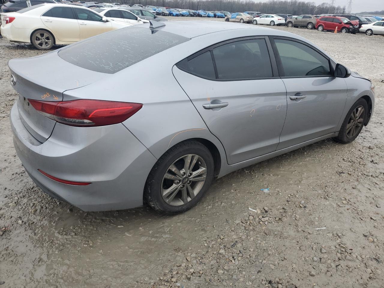 2017 Hyundai Elantra - Image 3