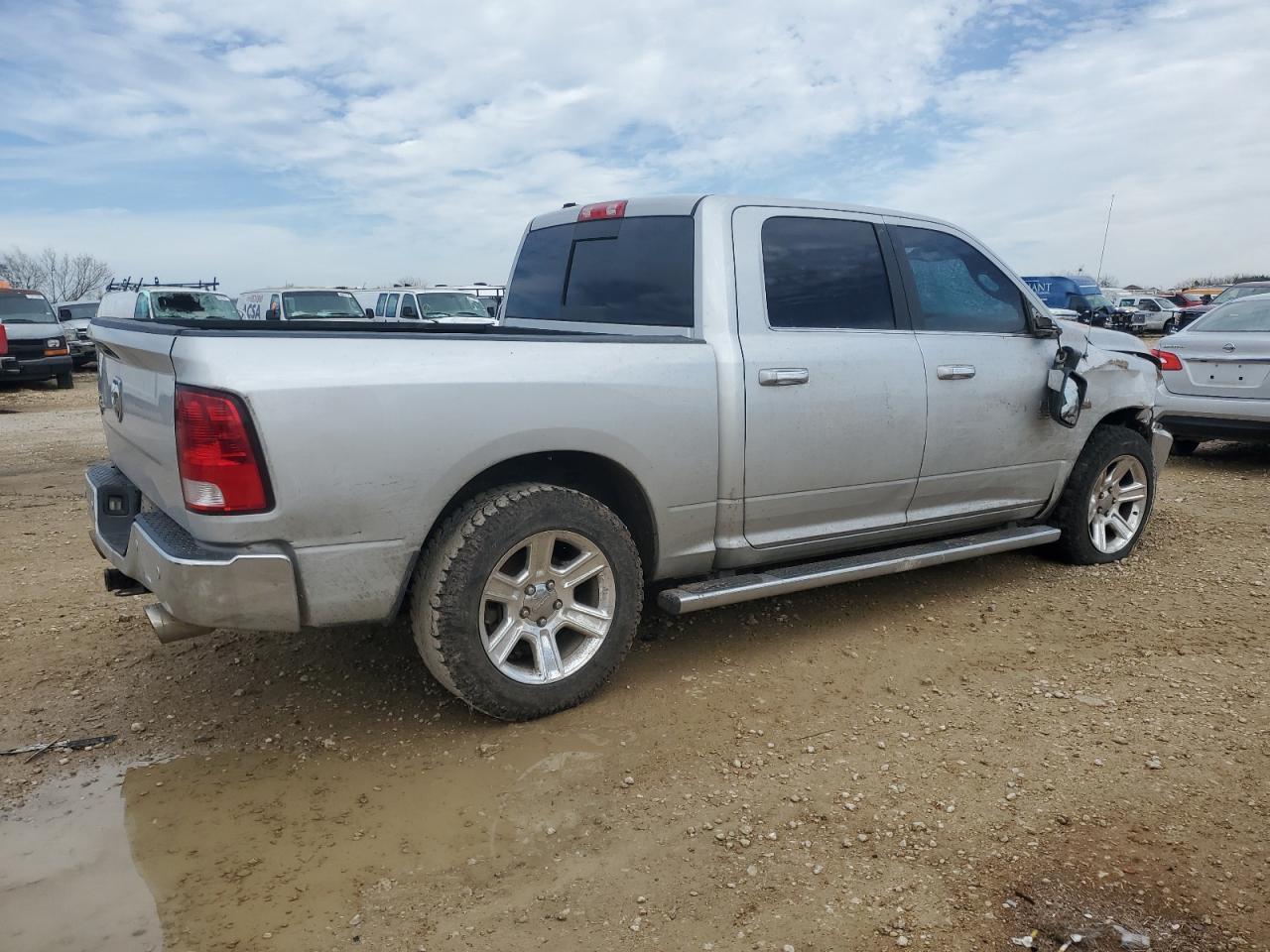 2018 RAM 1500 - Image 3