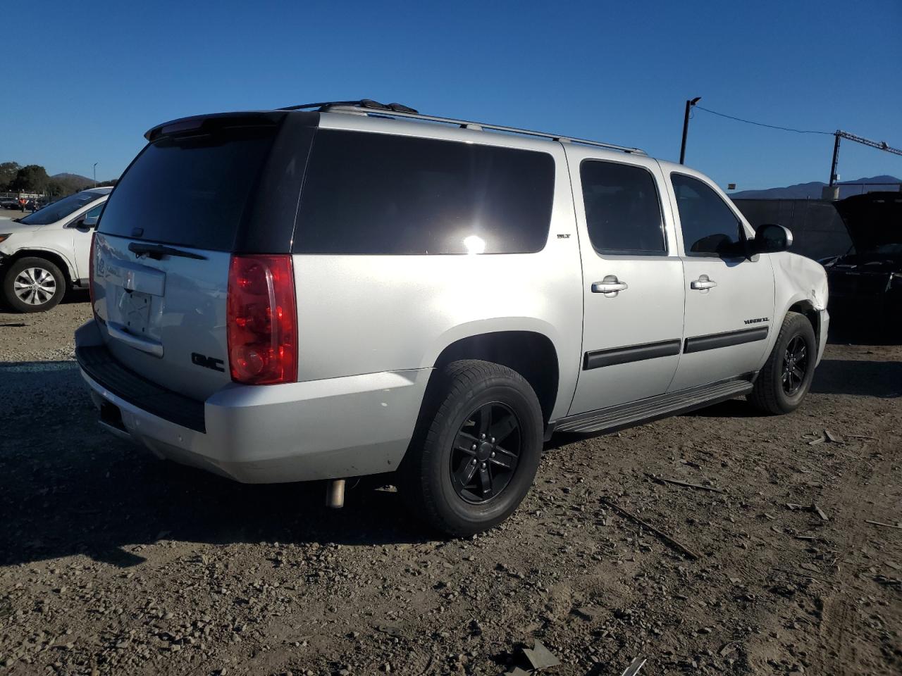 VIN 1GKS1KE03DR337181 2013 GMC YUKON no.3