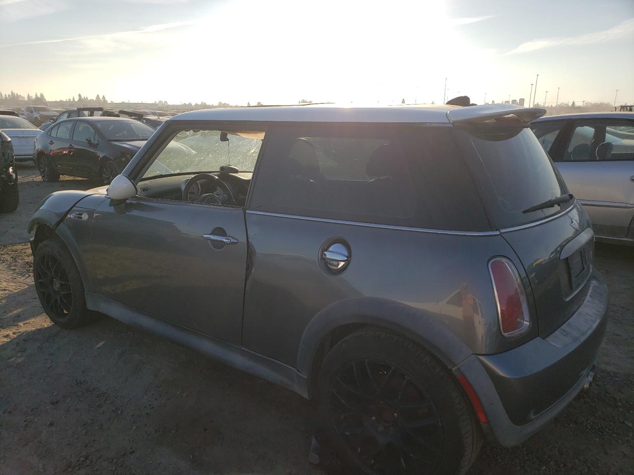 2006 MINI Cooper - Image 2