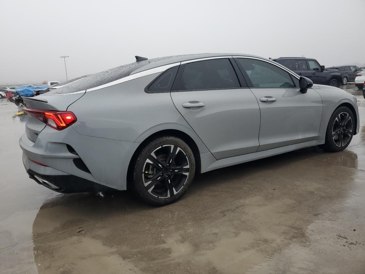 2021 Kia K5 - Image 3