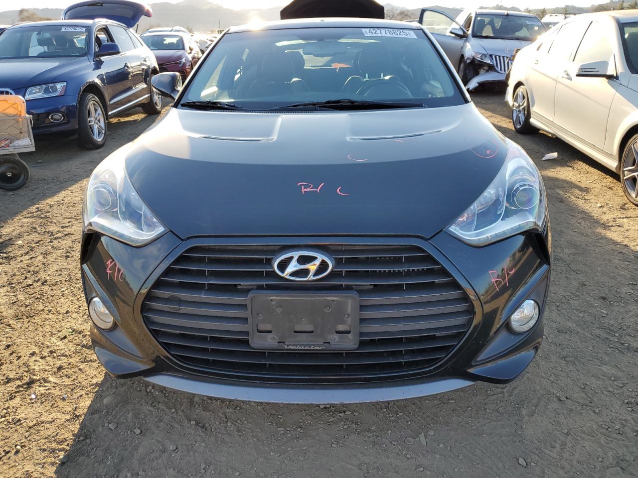 2013 Hyundai Veloster - Image 5