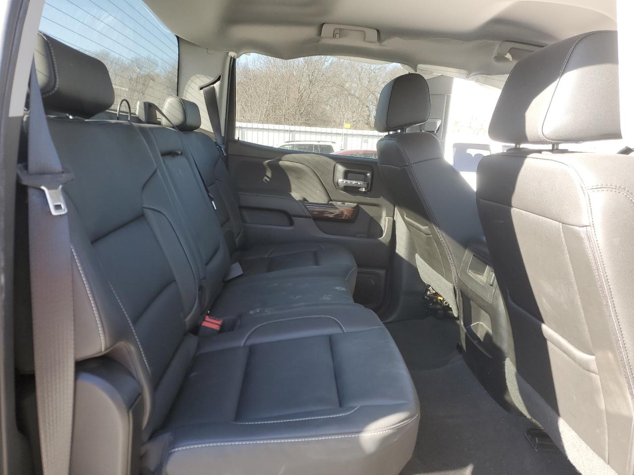 2018 GMC Sierra - Image 10