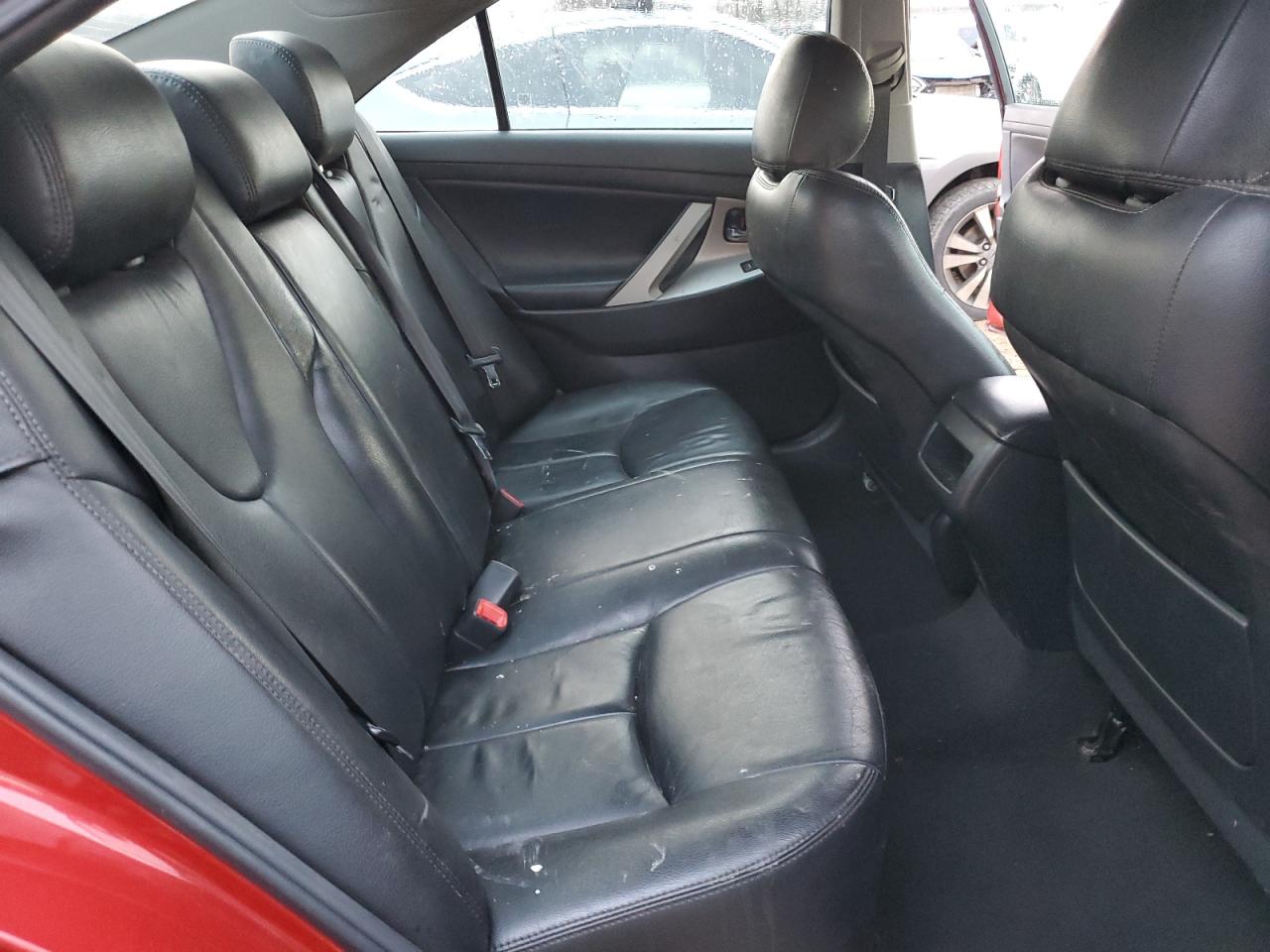 2011 Toyota Camry - Image 10
