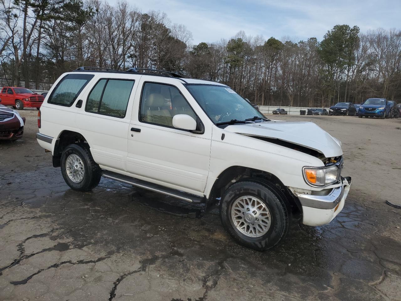1998 Nissan Pathfinder - Image 4