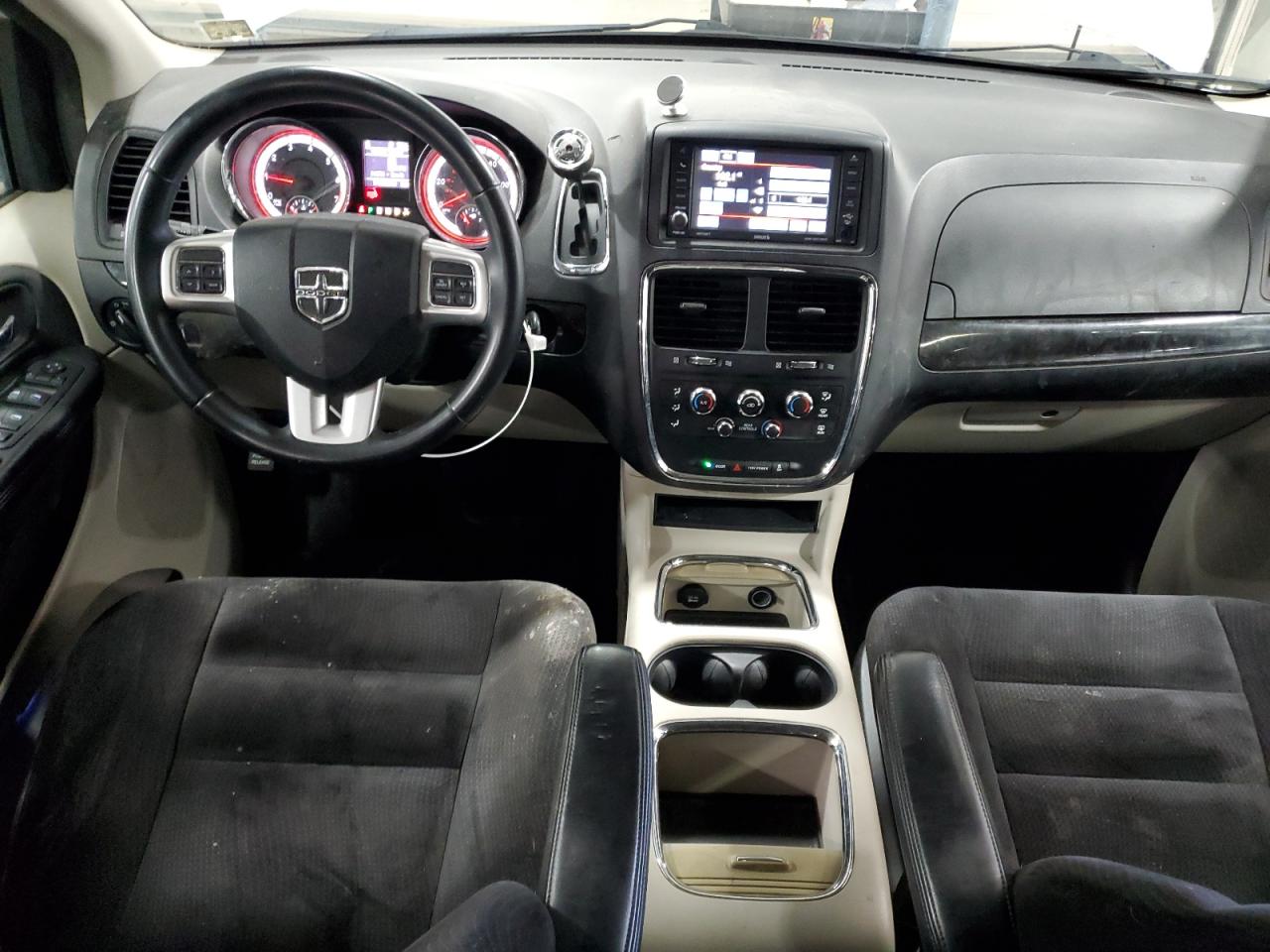 2014 Dodge Caravan - Image 8