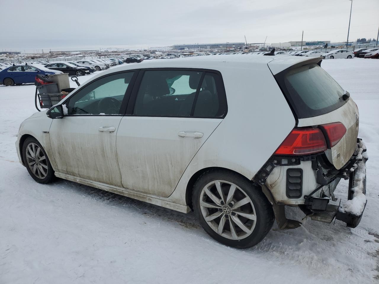 2016 Volkswagen Golf - Image 2
