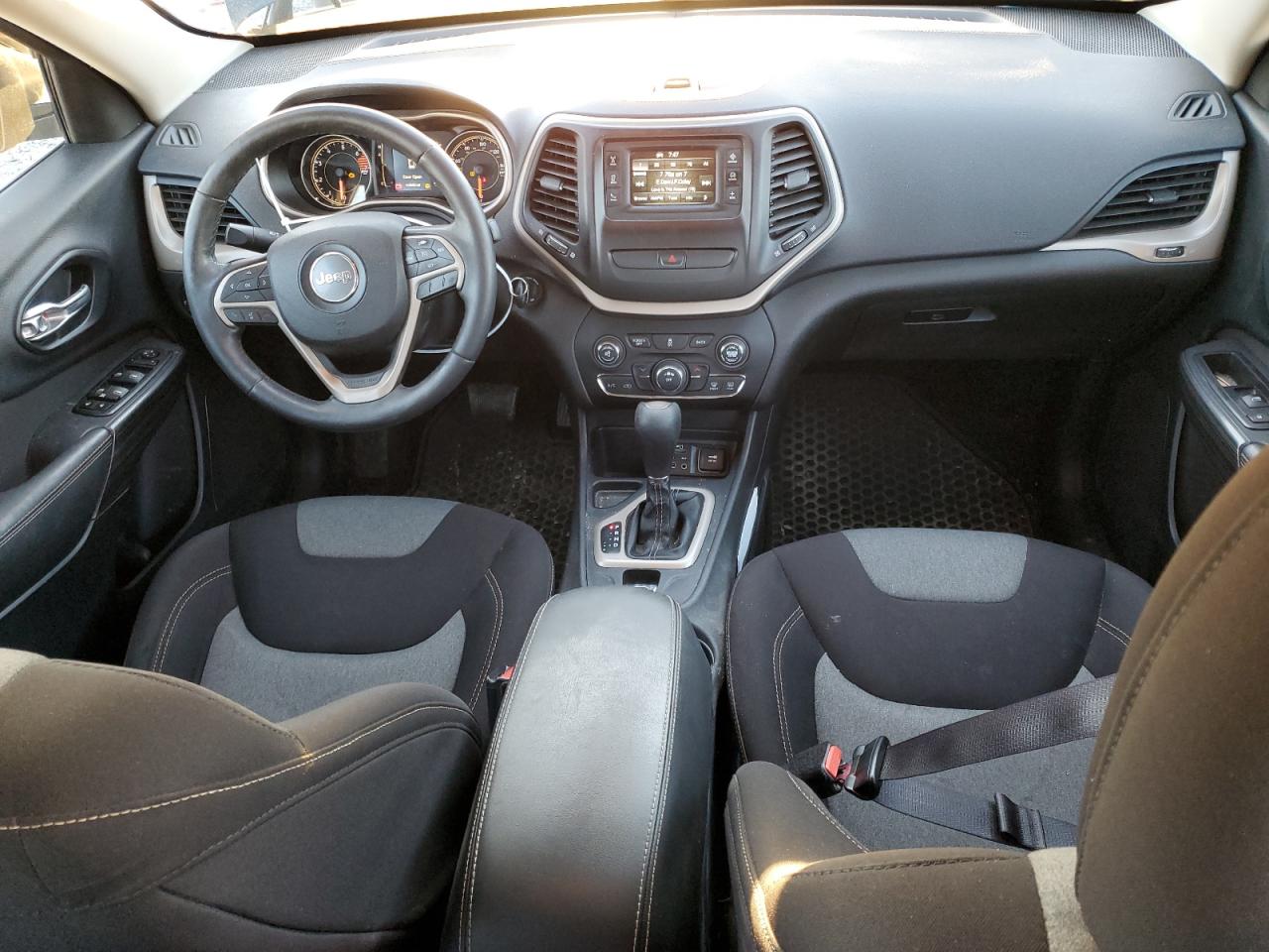 2016 Jeep Grand Cherokee - Image 8