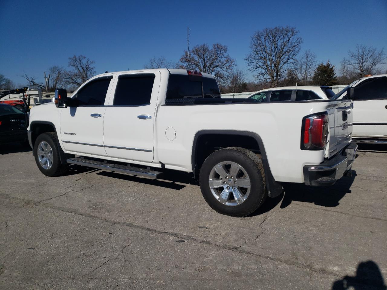 2018 GMC Sierra - Image 2