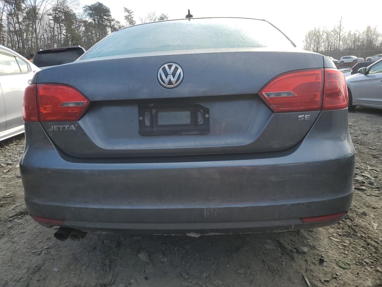 2014 Volkswagen Jetta - Image 6